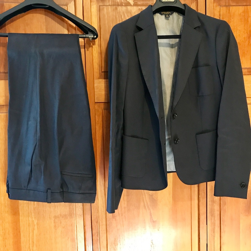 Brooks Brothers linen suit worn 1X beautiful
